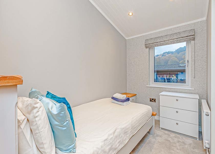 Classic 2 Bed Lodge Hot Tub (Pet) - Loch Lomond Holiday Park, Inveruglas, Argyll