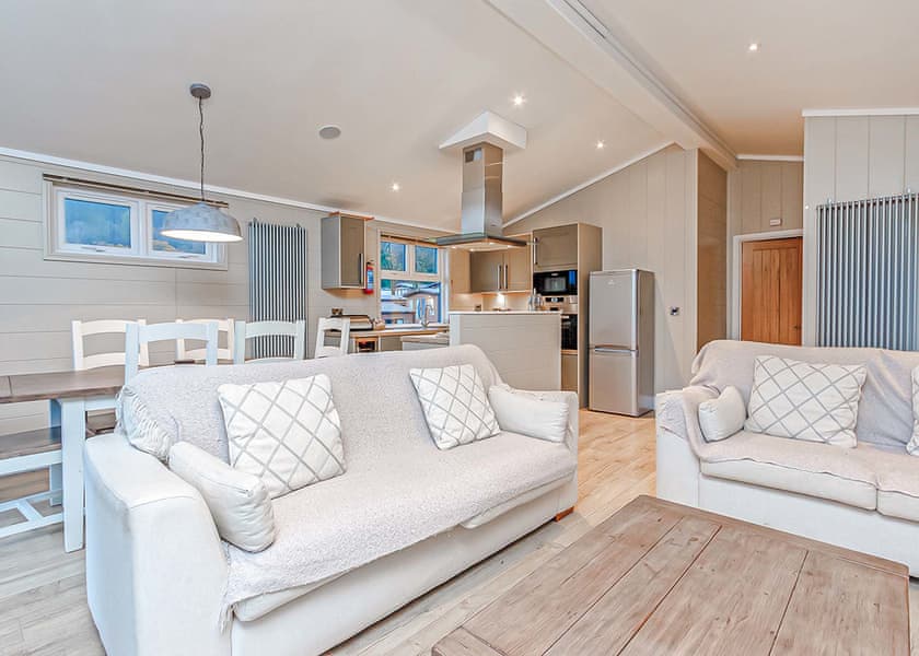 Classic 3 Bed Hot Tub Lodge Pet - Loch Lomond Holiday Park, Inveruglas, Argyll