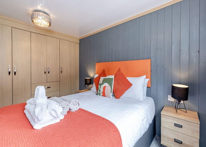 Peak Luxury Lodge Pet - Longnor Wood Holiday Park, Longnor, Nr. Buxton
