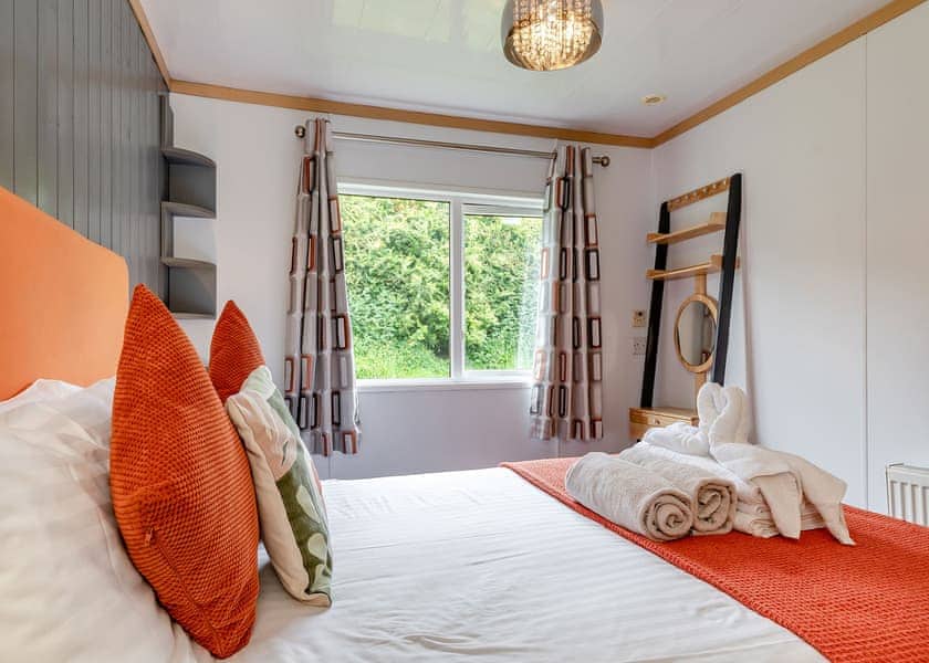 Peak Luxury Lodge Pet - Longnor Wood Holiday Park, Longnor, Nr. Buxton