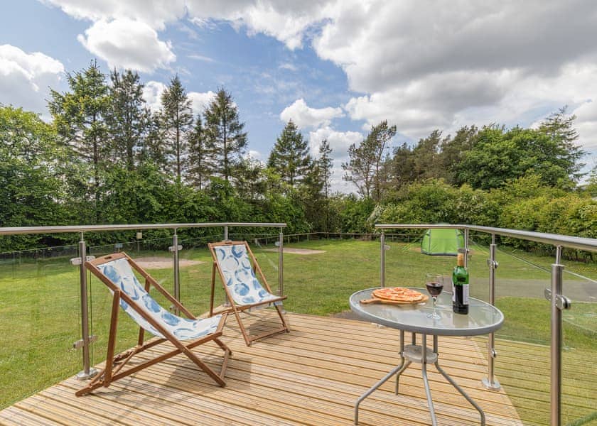 Dove Luxury Glamping Pod - Longnor Wood Holiday Park, Longnor, Nr. Buxton