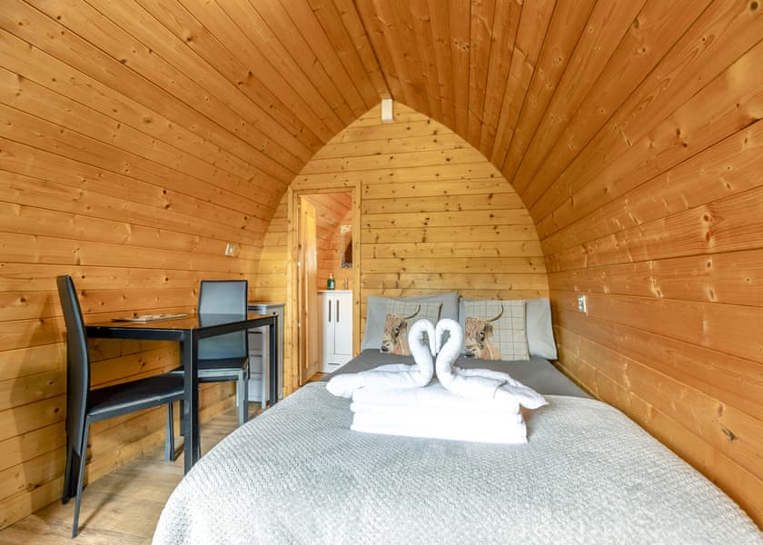 Dove Luxury Glamping Pod - Longnor Wood Holiday Park, Longnor, Nr. Buxton