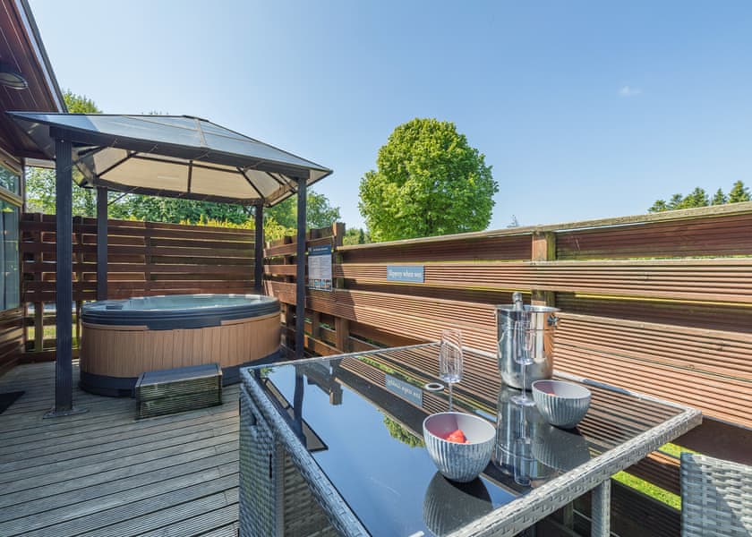 Chatsworth Superior Pet Friendly - Longnor Wood Holiday Park, Longnor, Nr. Buxton