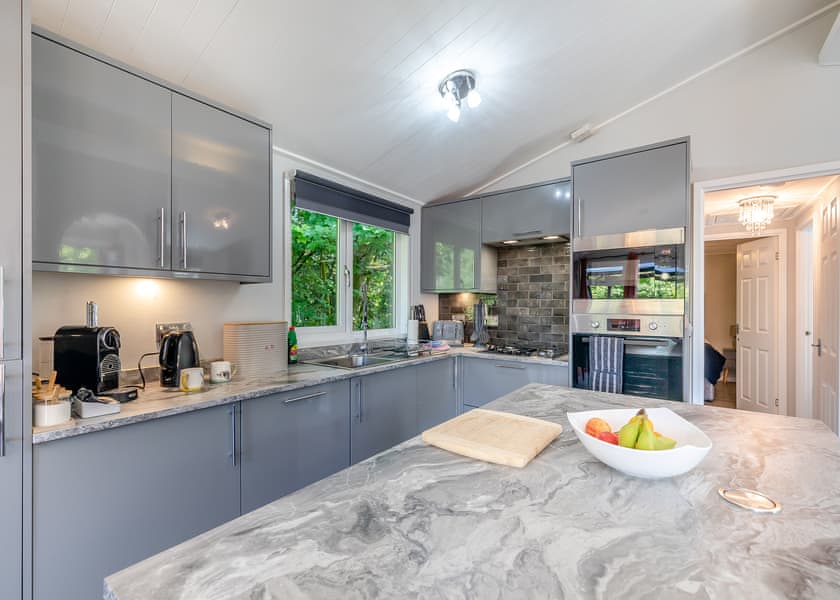 Bakewell Deluxe Lodge - Longnor Wood Holiday Park, Longnor, Nr. Buxton