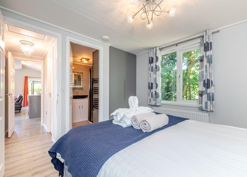 Bakewell Deluxe Lodge - Longnor Wood Holiday Park, Longnor, Nr. Buxton