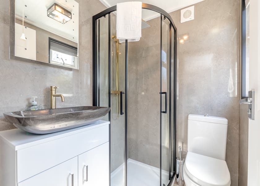 Bakewell Deluxe Lodge - Longnor Wood Holiday Park, Longnor, Nr. Buxton