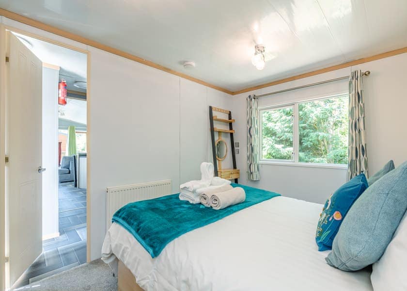 Peak Luxury Lodge - Longnor Wood Holiday Park, Longnor, Nr. Buxton