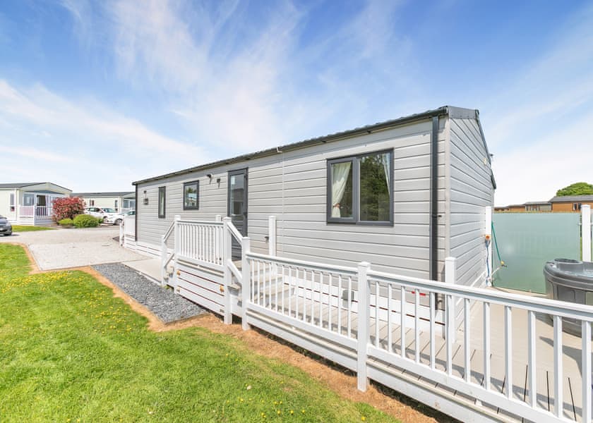 Ruby Wave Deluxe - Looe Coastal Retreat, Looe