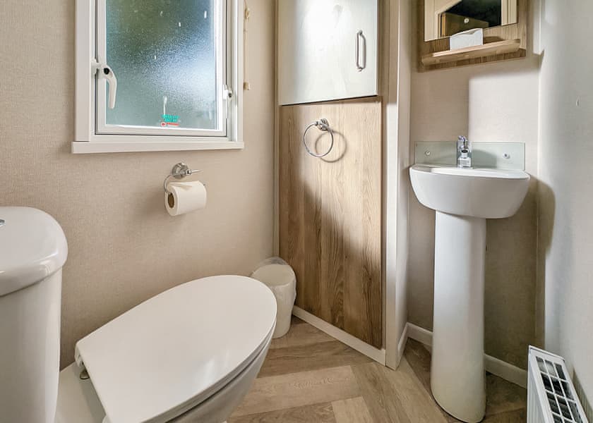 2 bedroom Gold Caravan Pet Friendly - Lowther Park, Eamont Bridge