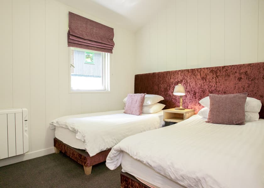 Signature Lodge 2 bed (Pet) - Loch Tay Highland Lodge Park, Killin