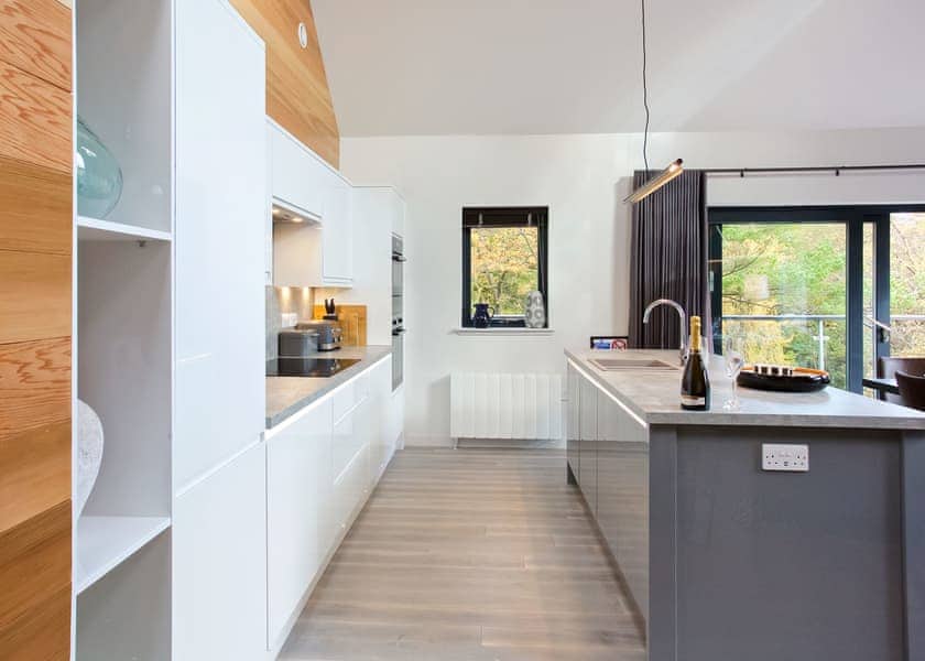 Mill House sleeps 8 Hot Tub -  Loch Tay Highland Lodge Park, Killin