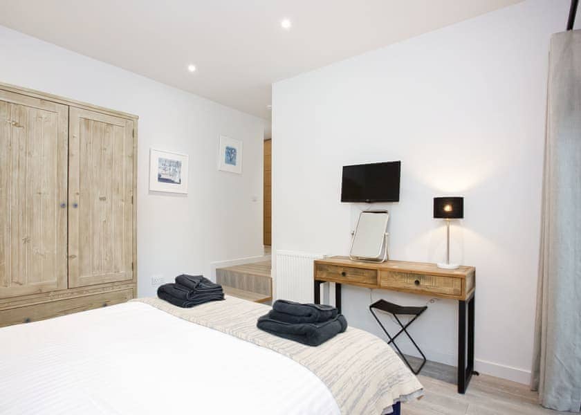 Mill House sleeps 8 Hot Tub -  Loch Tay Highland Lodge Park, Killin