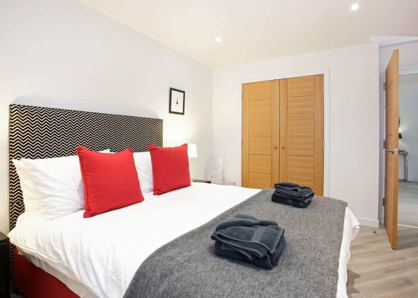 Mill House sleeps 8 Hot Tub -  Loch Tay Highland Lodge Park, Killin