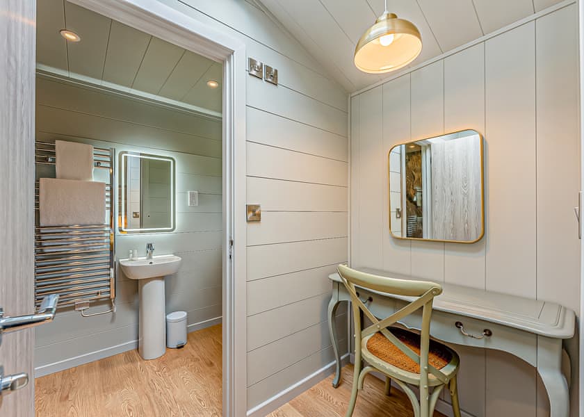 Wren’s Nest 2 - Love2Stay Mid Wales, Newtown