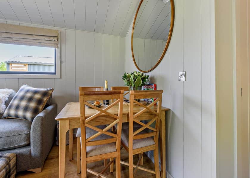 Black Barn Bunk - Love2Stay Mid Wales, Newtown