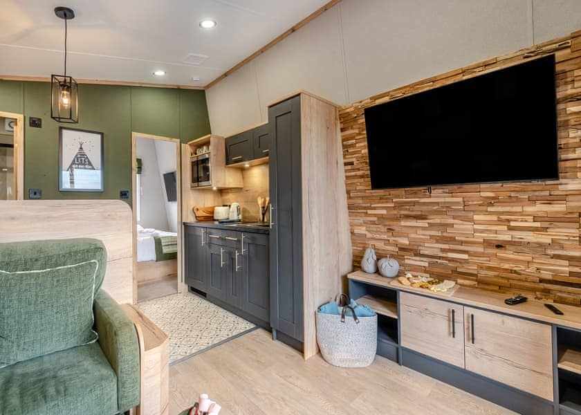 Getaway Lodge - Love2Stay Mid Wales, Newtown