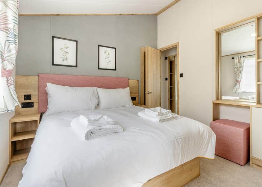 Caernarfon - Love2Stay Mid Wales, Newtown