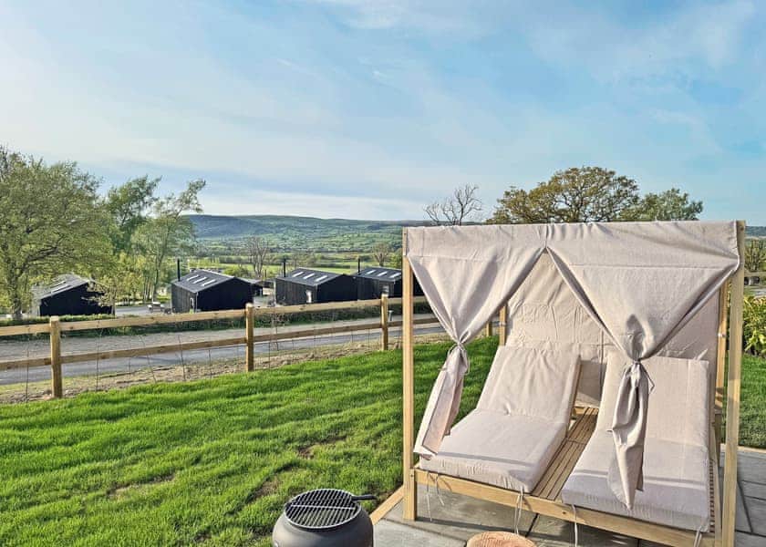 Retreat Lodge - Love2Stay Mid Wales, Newtown