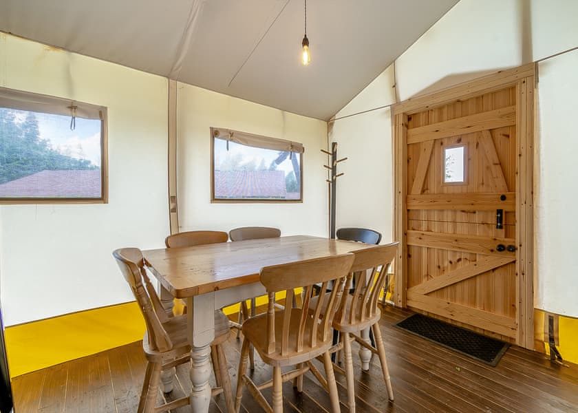 Safari Tent - Love2Stay Shrewsbury, Shrewsbury