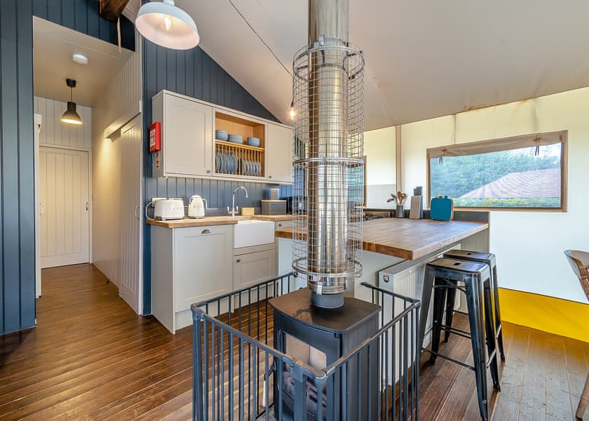 Safari Tent - Love2Stay Shrewsbury, Shrewsbury