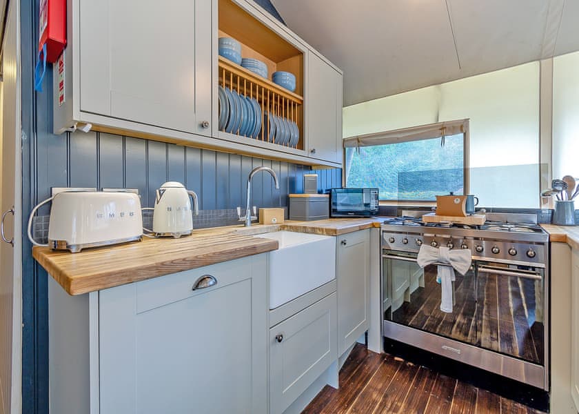 Safari Tent - Love2Stay Shrewsbury, Shrewsbury