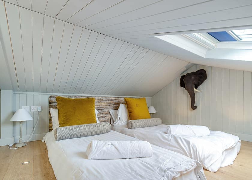 Black Barn Lodge - Love2Stay Shrewsbury, Shrewsbury