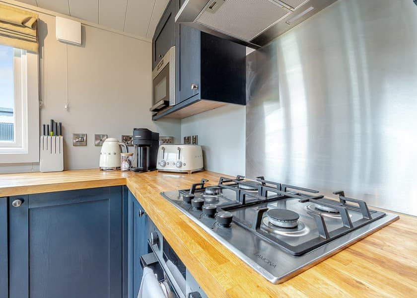 Wren’s Nest Lodge - Love2Stay Shrewsbury, Shrewsbury