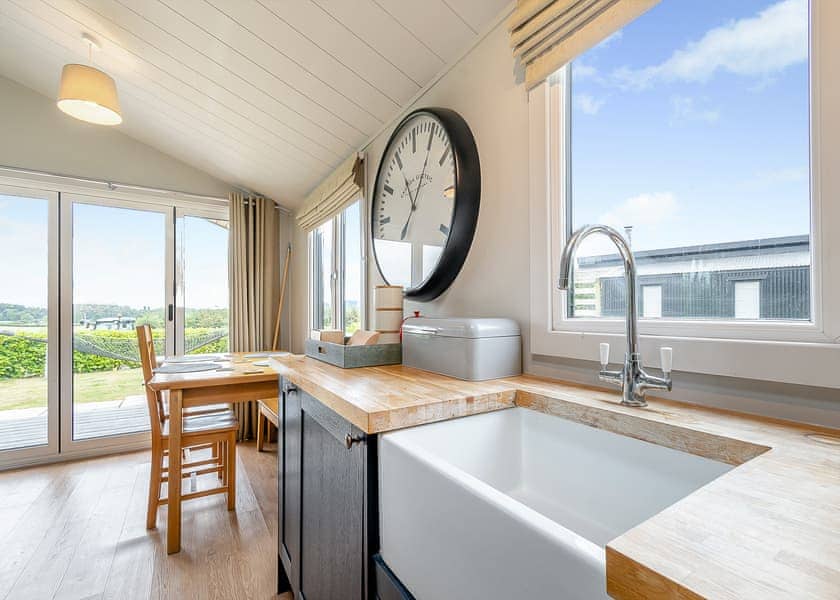 Wren’s Nest Lodge - Love2Stay Shrewsbury, Shrewsbury