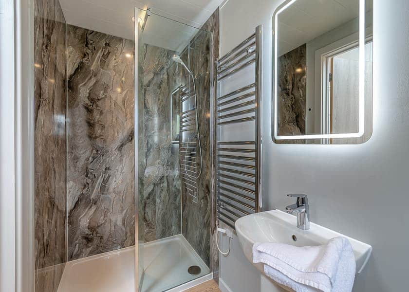 Wren’s Nest Lodge - Love2Stay Shrewsbury, Shrewsbury