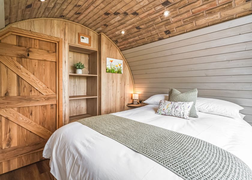 Meadow and Nest Burrow - Luckington Burrows, Frome