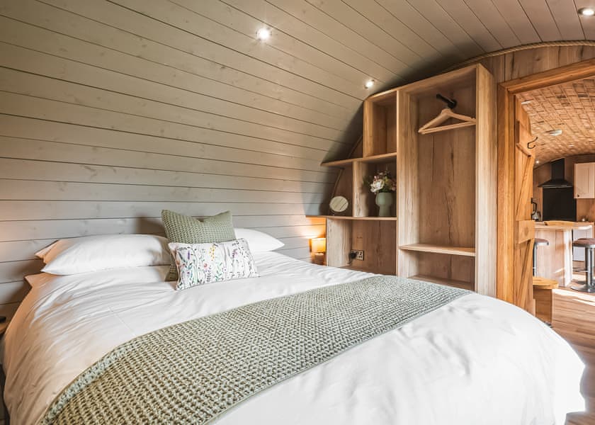 Meadow and Nest Burrow - Luckington Burrows, Frome