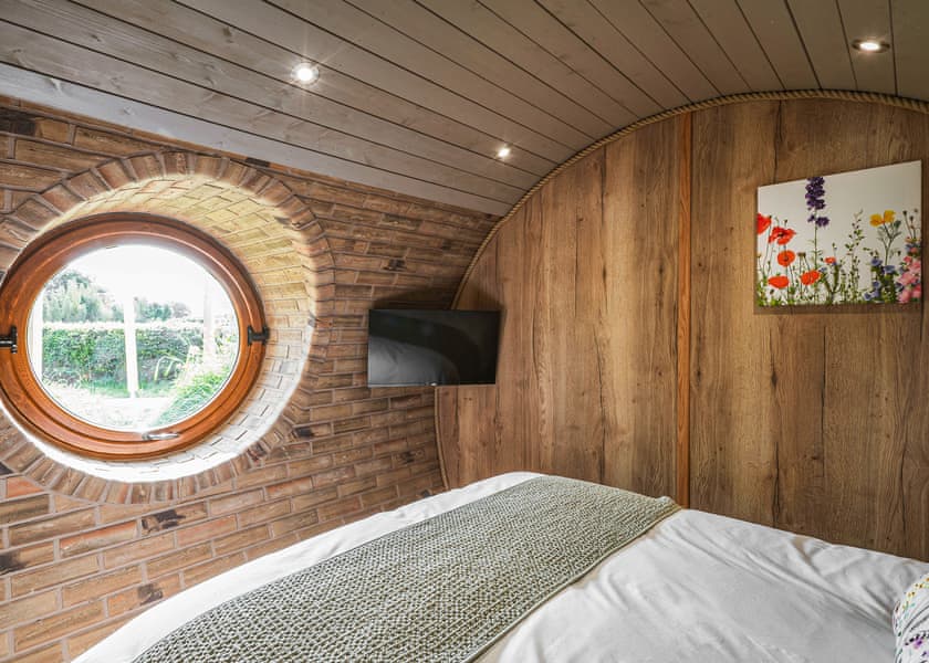 Meadow and Nest Burrow - Luckington Burrows, Frome