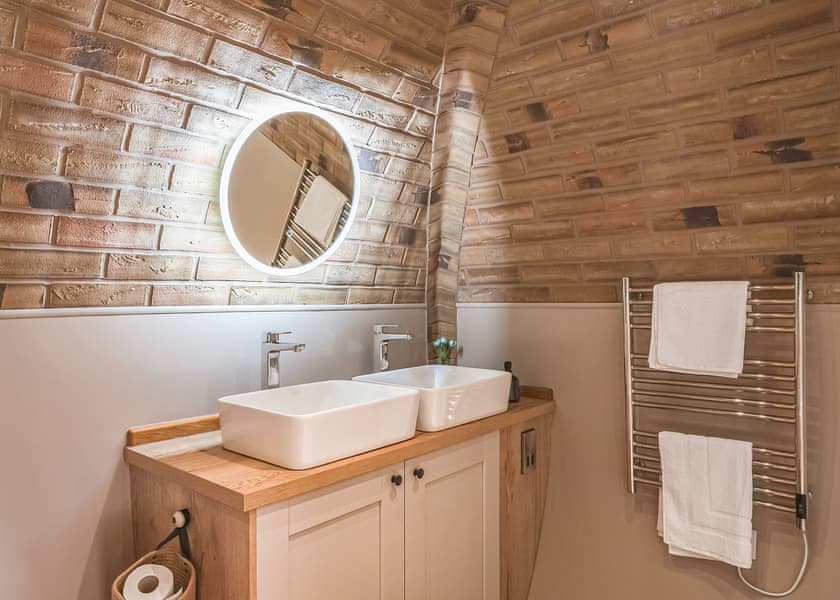 Meadow and Nest Burrow - Luckington Burrows, Frome