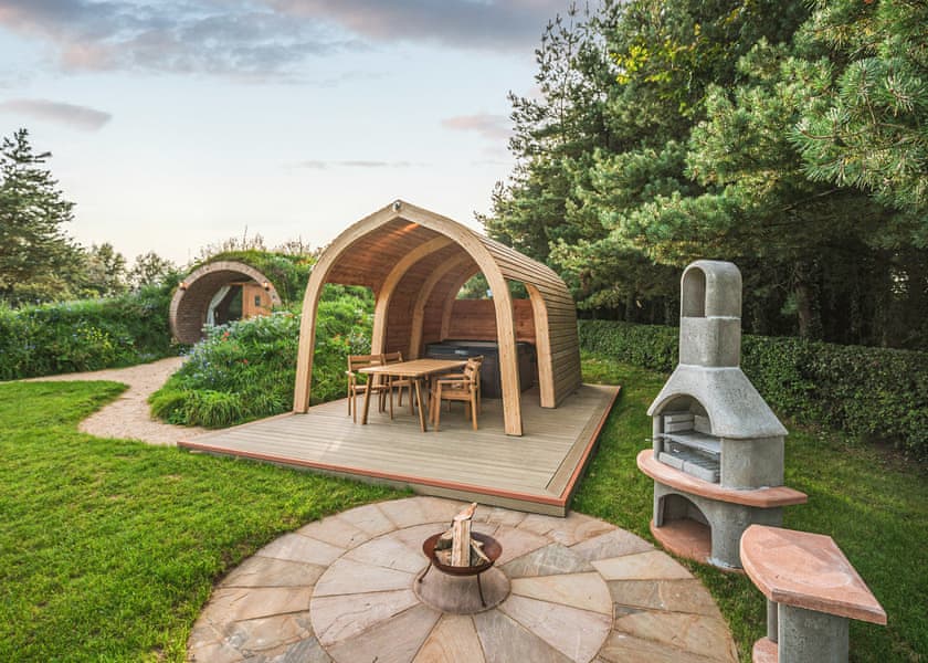 Hive and Spruce Burrow - Luckington Burrows, Frome