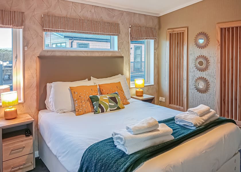 Premium Lodge 2 - Maesmawr Farm Resort, Caersws, Nr Newtown