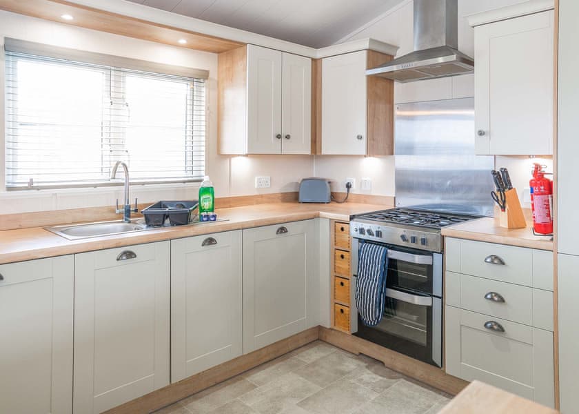 Captain’s Quarters Lodge - Marine Holiday Park, Rhyl