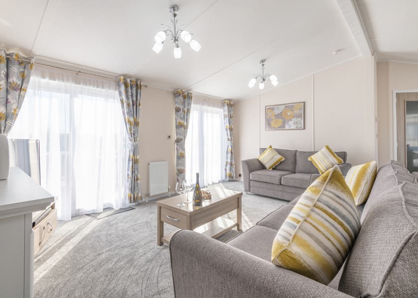 Swan Lake View Lodge - Marine Holiday Park, Rhyl