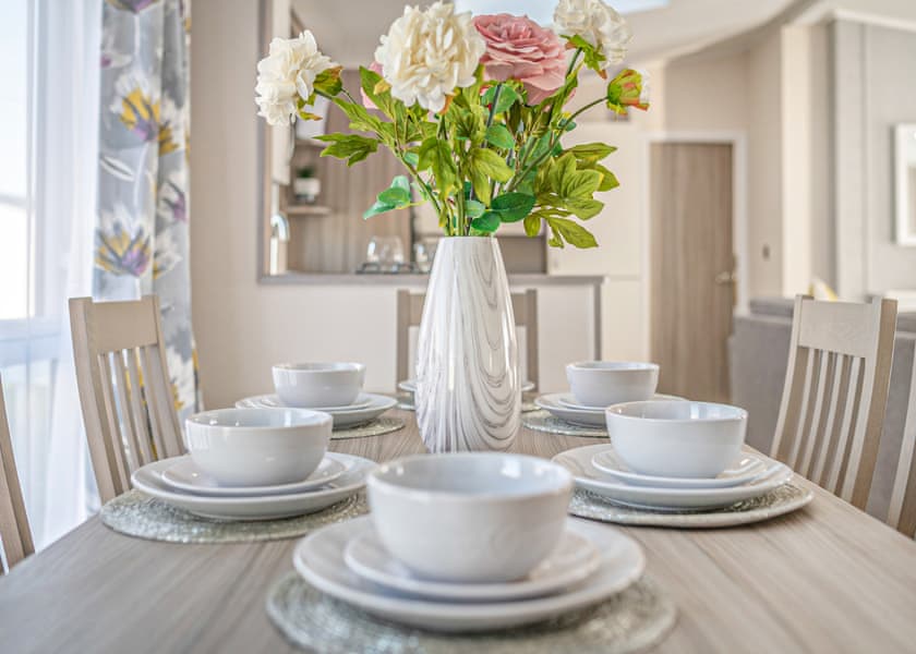 Swan Lake View Lodge - Marine Holiday Park, Rhyl