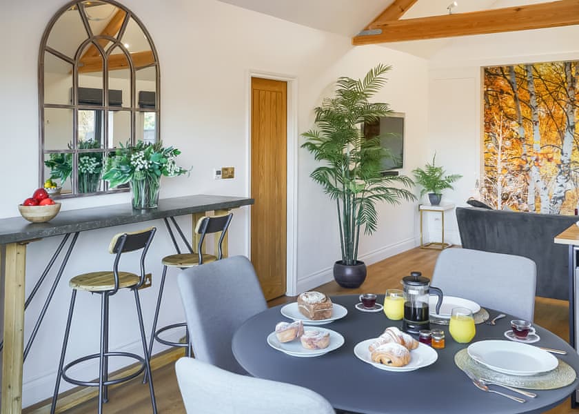 Lily’s Lodge - Meadow Lodges Woodbridge, Bredfield, Woodbridge