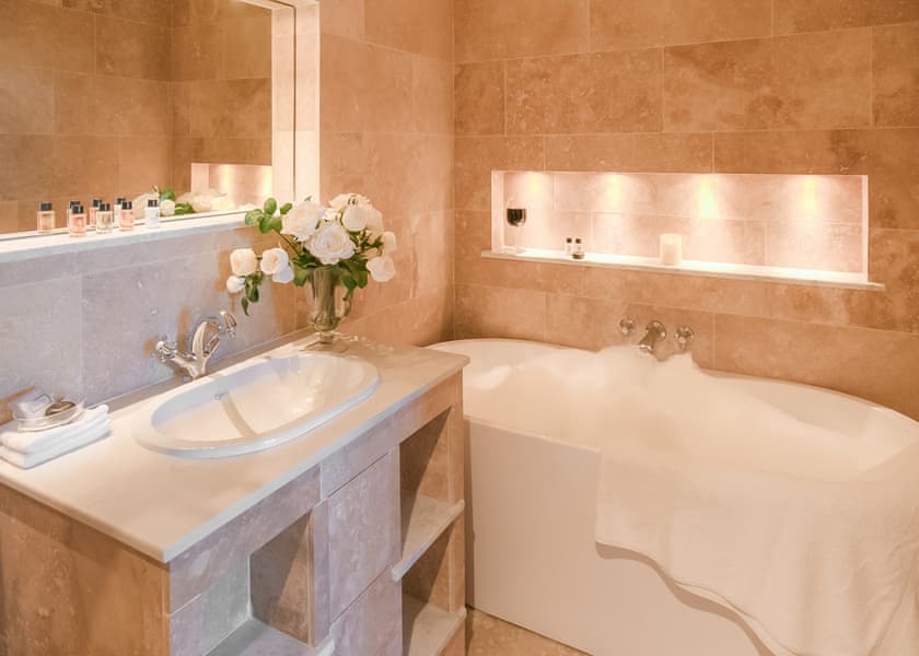 Lily’s Lodge - Meadow Lodges Woodbridge, Bredfield, Woodbridge