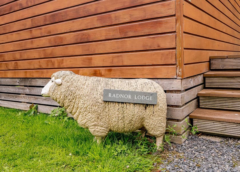 Radnor Lodge - Meadow’s End Lodges, Cartmel