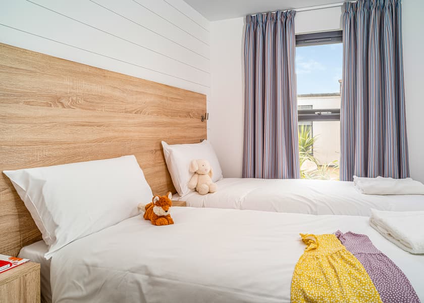 Luxury Plus Chalet - Medmerry Park, Chichester