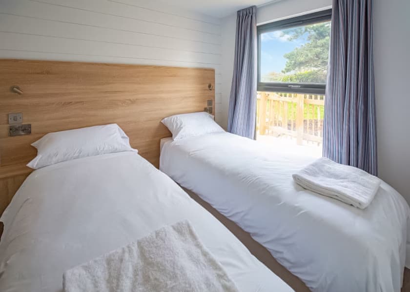 Luxury Chalet - Medmerry Park, Chichester