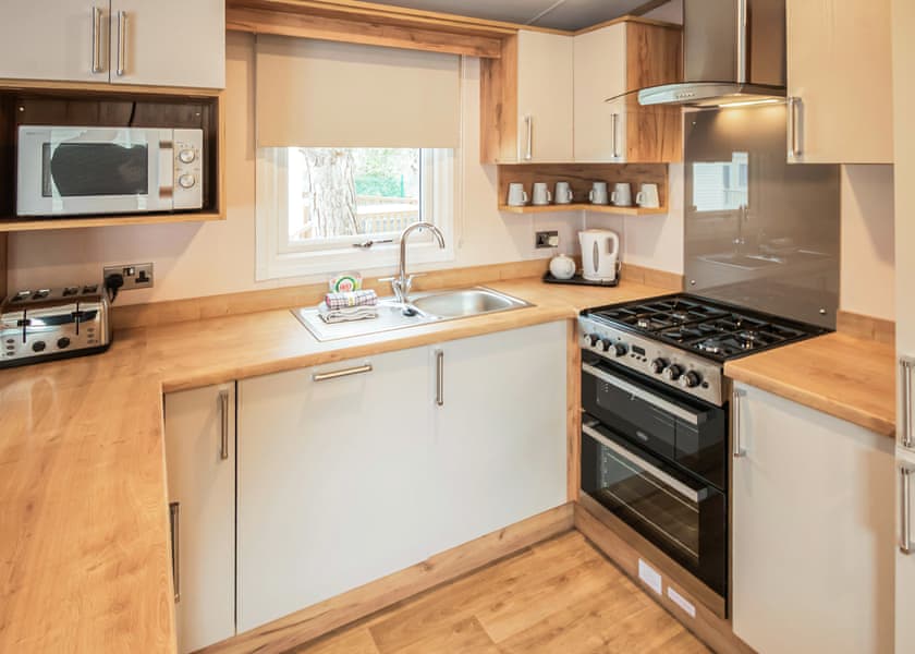 Sublime 2 - Merley Woodland Park, Wimborne, Nr Bournemouth