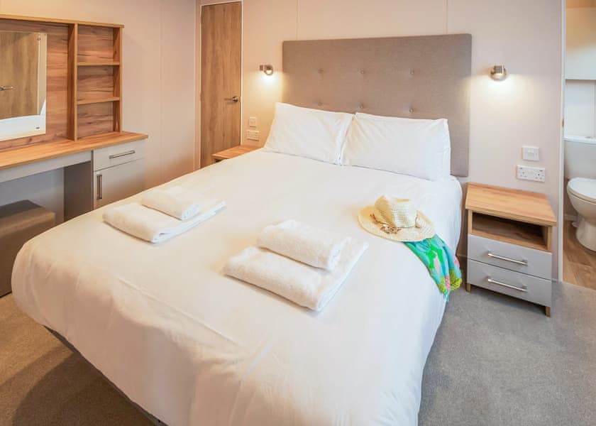 Sublime 2 - Merley Woodland Park, Wimborne, Nr Bournemouth