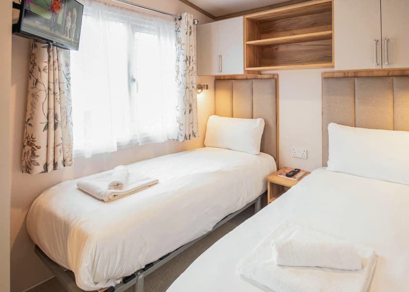 Sublime 2 - Merley Woodland Park, Wimborne, Nr Bournemouth