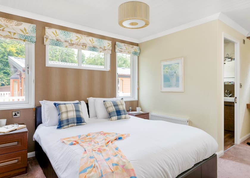 Select+2 - Merley Woodland Park, Wimborne, Nr Bournemouth