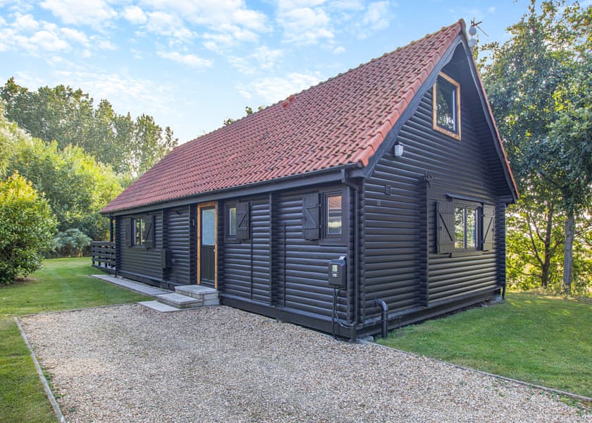 4 Bed Barn Hot Tub Pet Friendly - Messingham Lakes, Messingham