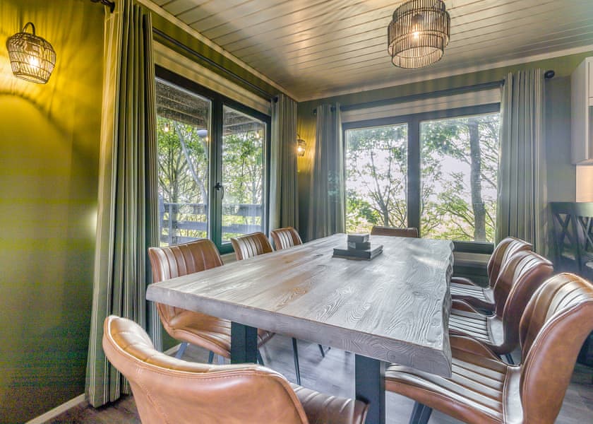 4 Bed Barn Hot Tub Pet Friendly - Messingham Lakes, Messingham