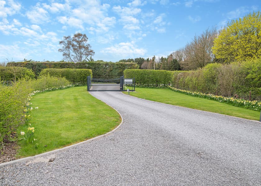 Midsomer Lodges, Midsomer House, East Compton